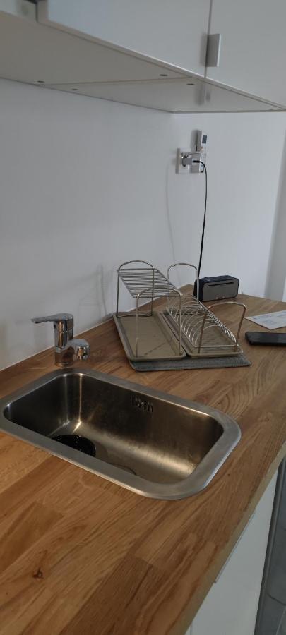Studio Ena Neoi Epivatai Exteriör bild